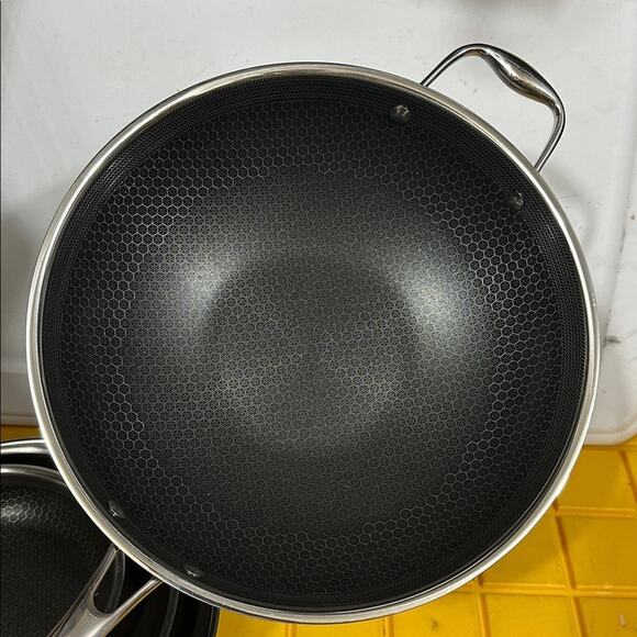 HEXCLAD 4 Piece Nonstick Stainless Steel Frying Pan Set 8 10 12 Wok $600 - Picture 3 of 10